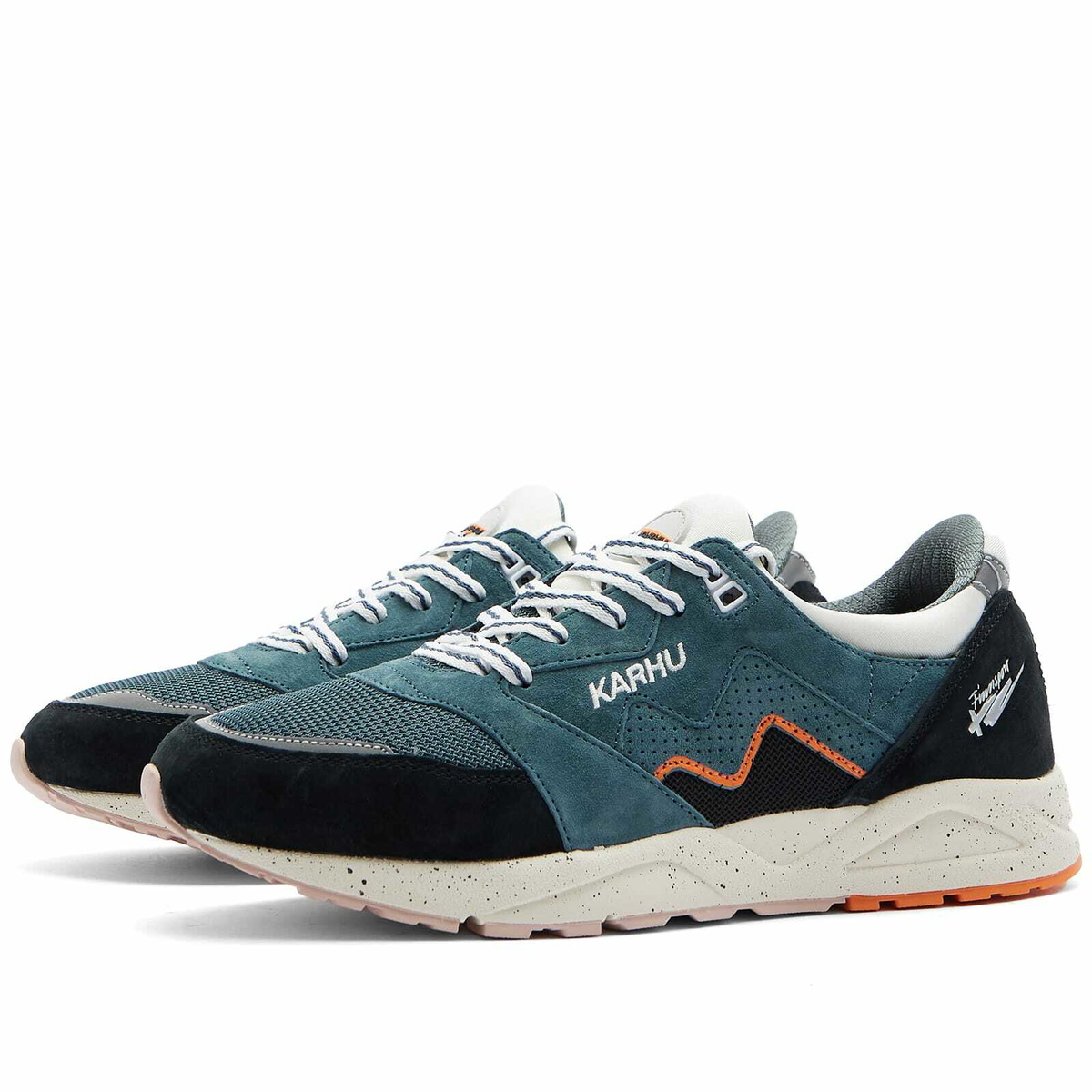 Karhu Men's Aria 95 Sneakers in Jet Black/Stormy Weather Karhu