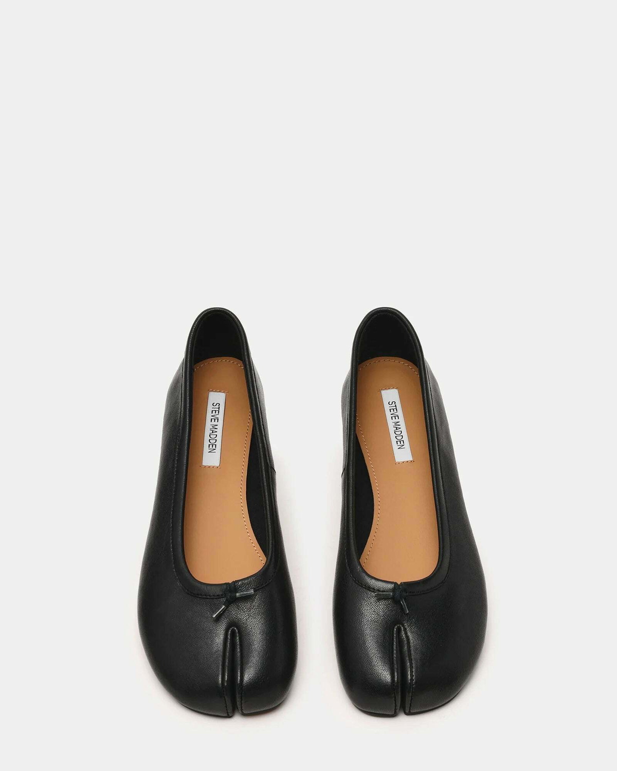 Steve Madden Calico Flats in Black