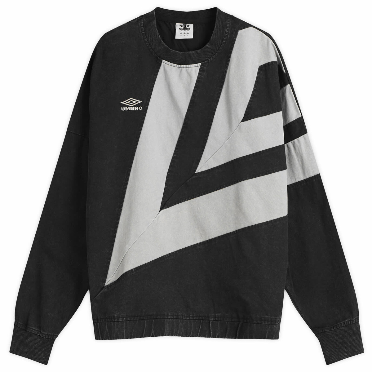 Umbro Men's Washed Diamond Drill Sweat in Black/Ultimate Gray