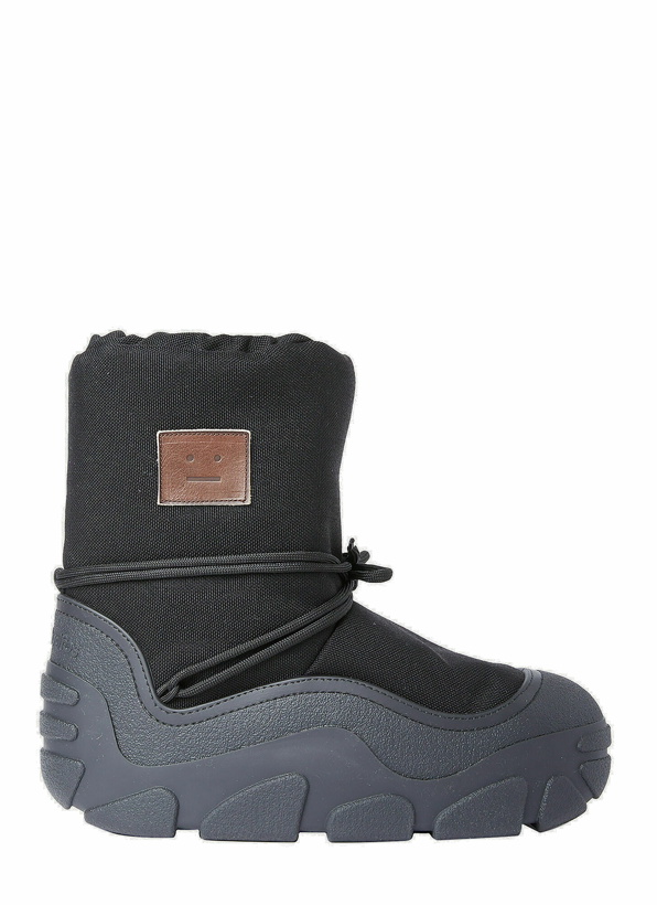 Photo: Platform Snow Boots in Black
