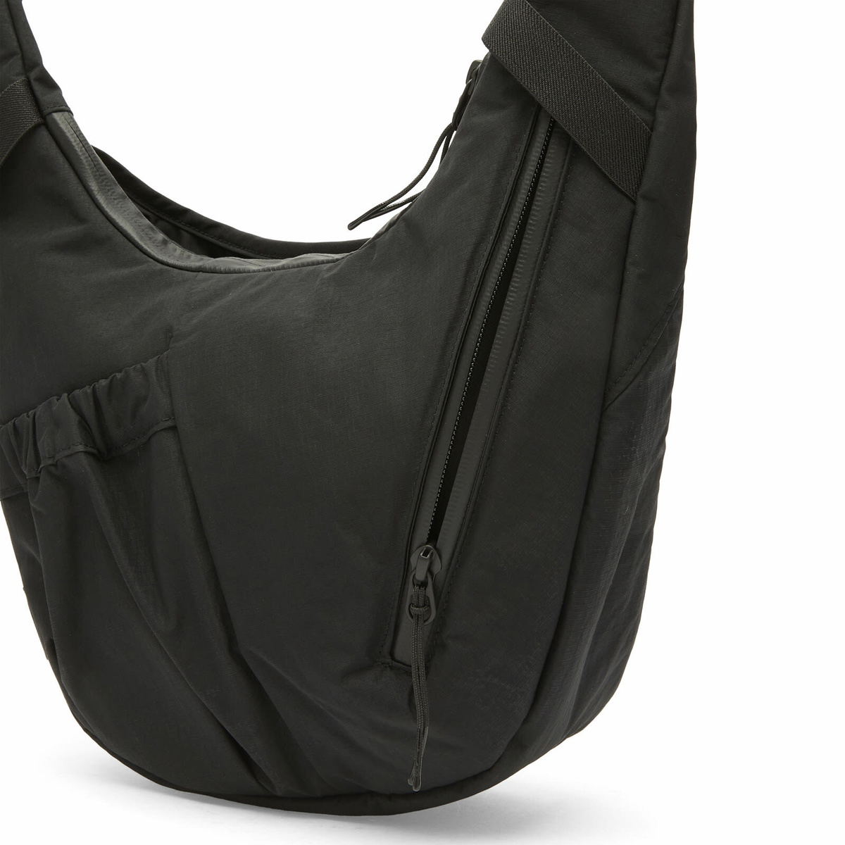 SEALSON M1 Cross Body Bag in Black 