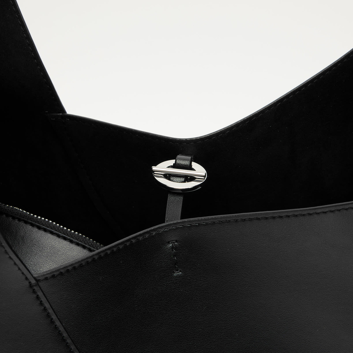 Samsøe Samsøe Women's Sakaia Shoulder Bag in Black 