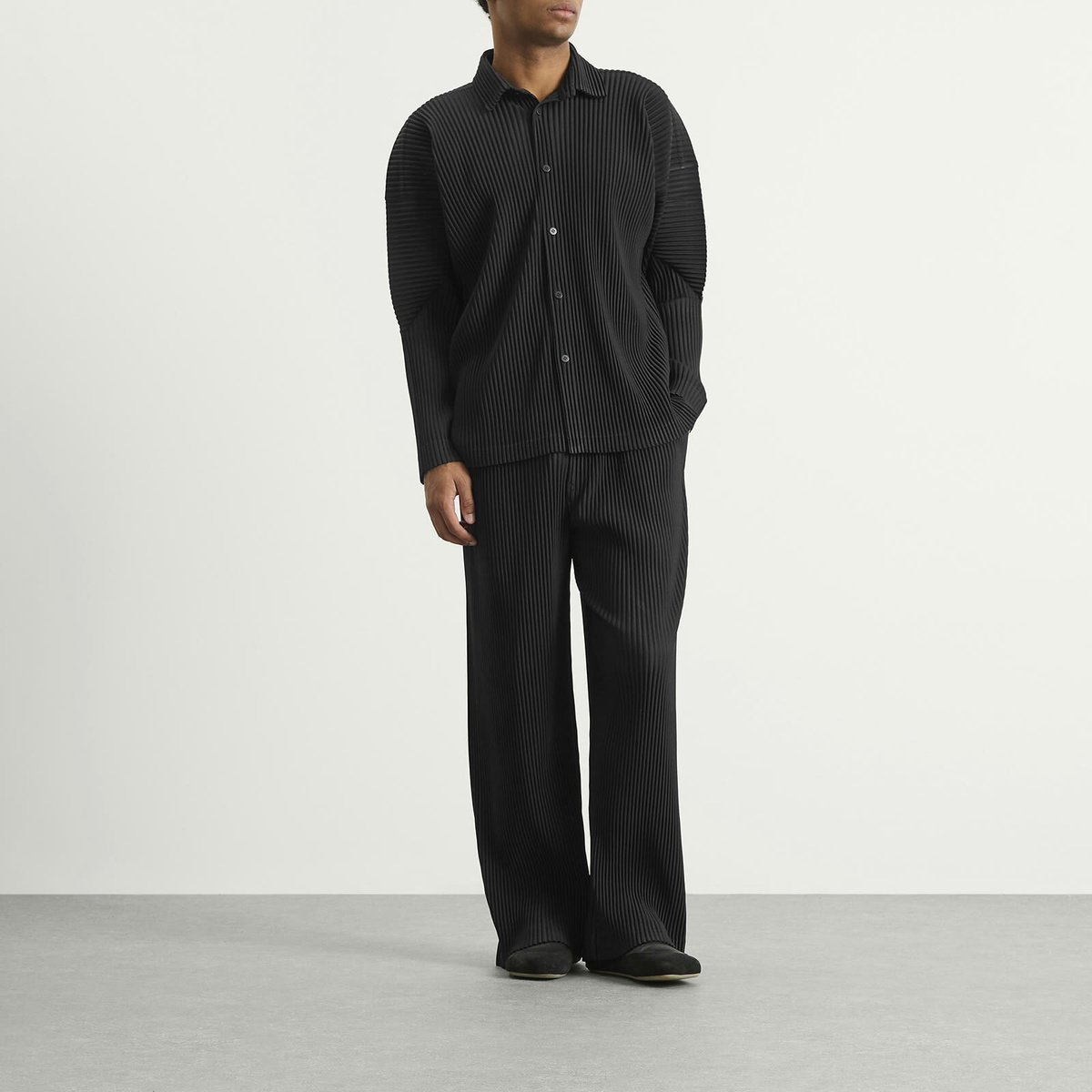 Homme Plisse Men's Wide Leg Trousers in 15-Black Homme Plisse