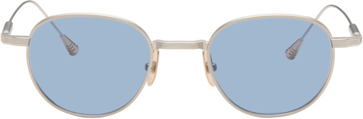 Photo: Lunetterie Générale Silver 'No Time to Die' Sunglasses