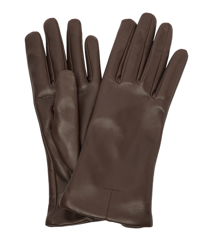 Photo: Toteme Leather gloves