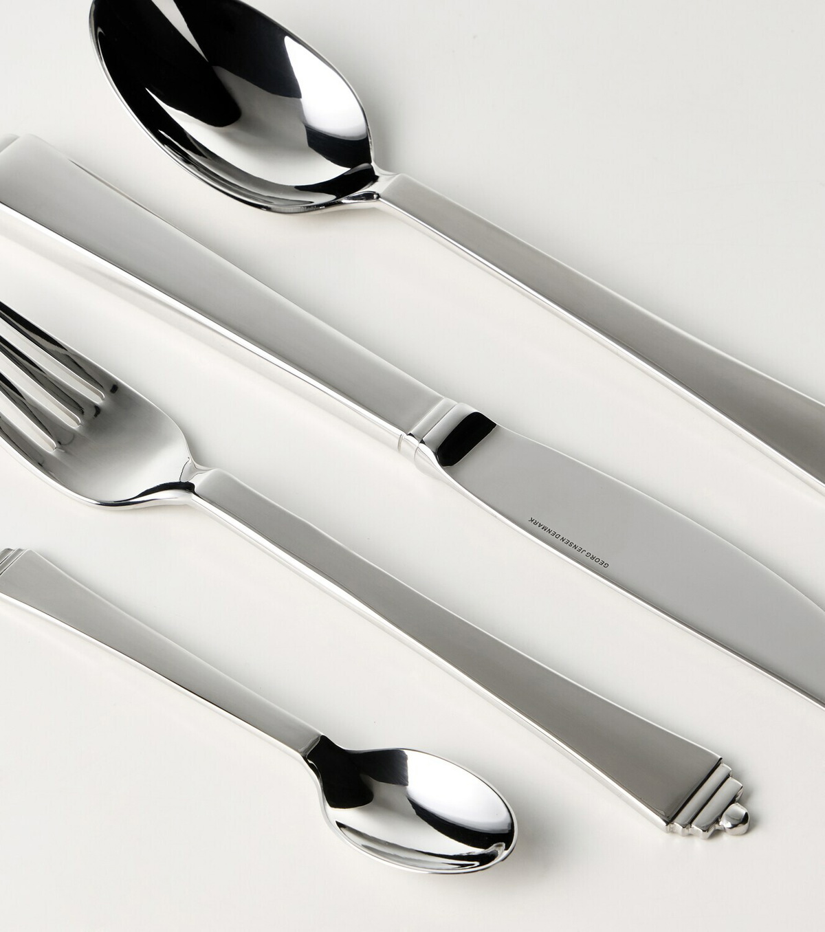Georg Jensen Pyramid stainless steel 16-piece cutlery set
