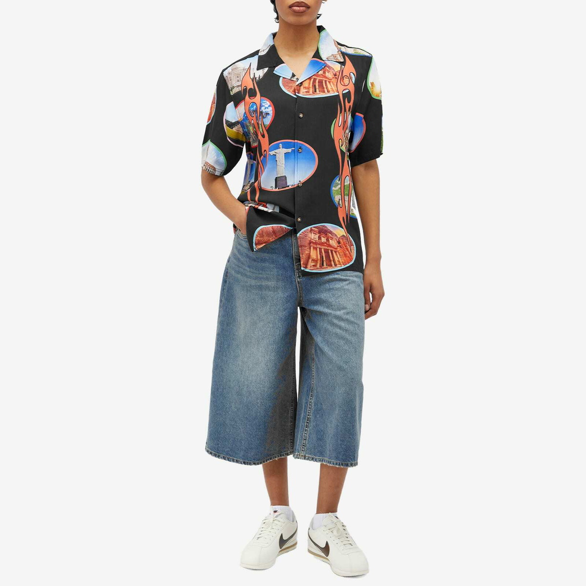 Pleasures Women's 7 Wonder Camp Shirt in Black
