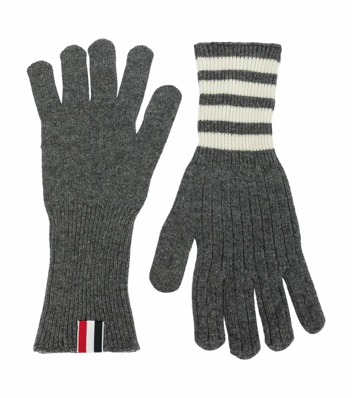 Photo: Thom Browne - Cashmere gloves