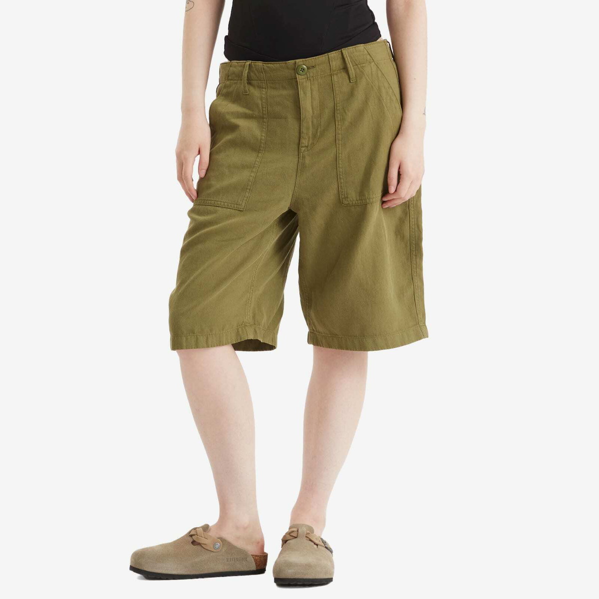 Good American Women's Lite Linen Bermuda Short in Martini Olive