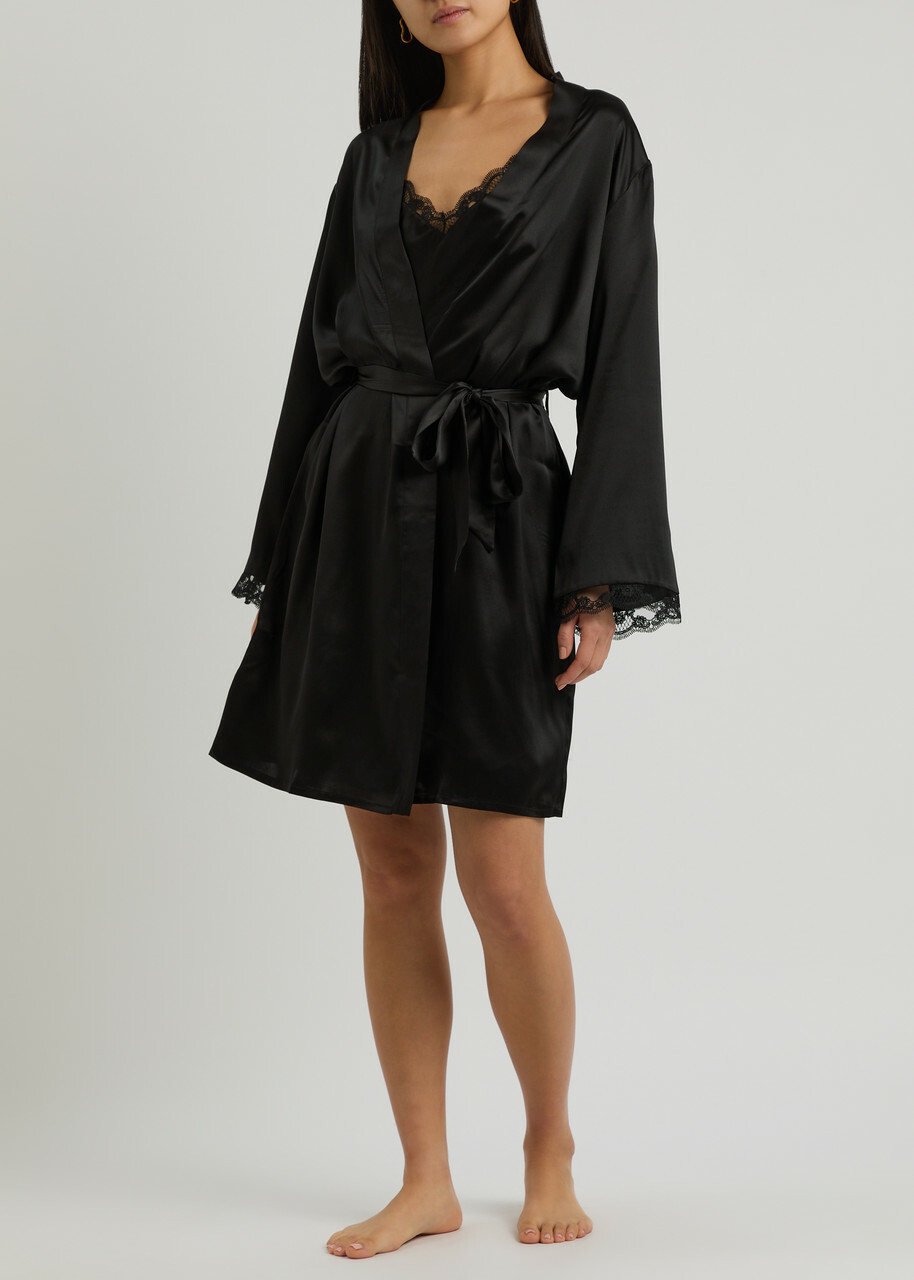 Simone PÉRÈLE Love Me Silk-satin Robe Black
