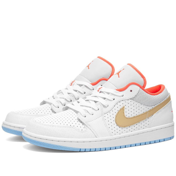 Photo: Air Jordan 1 Low SE Perf W