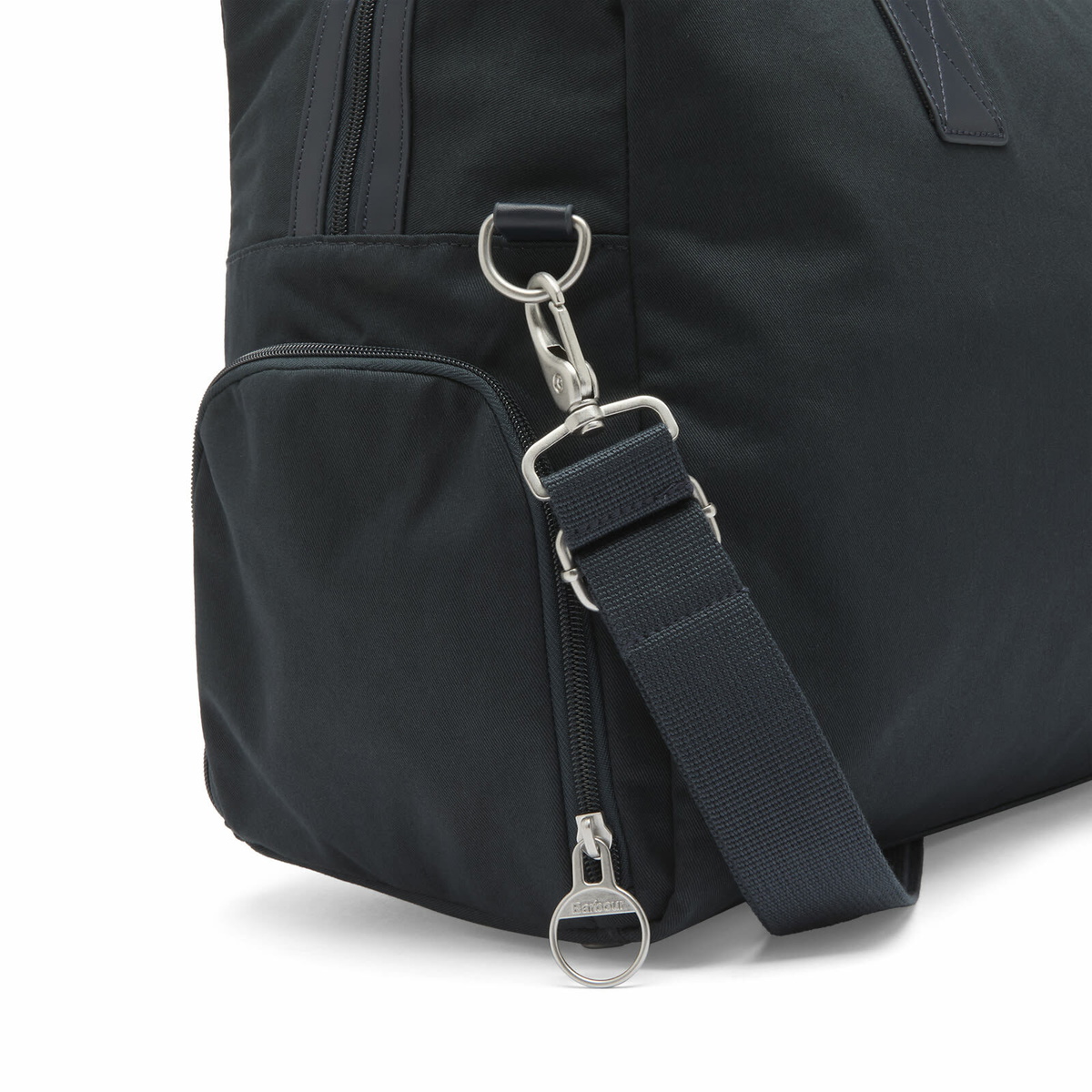 Barbour Men's Cascade City Holdall Bag in Navy 