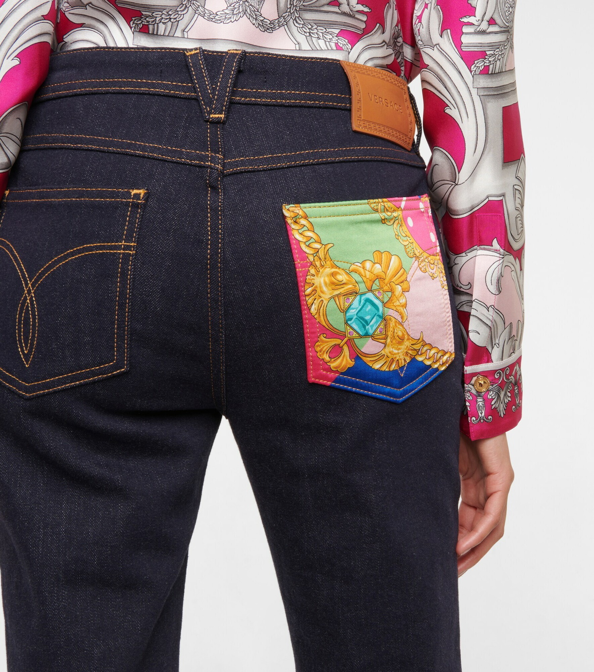 VERSACE リフハンツ 調整可能ウエスト 78HAC322J0004 899 ロゴ パンツ | VERSACE JP