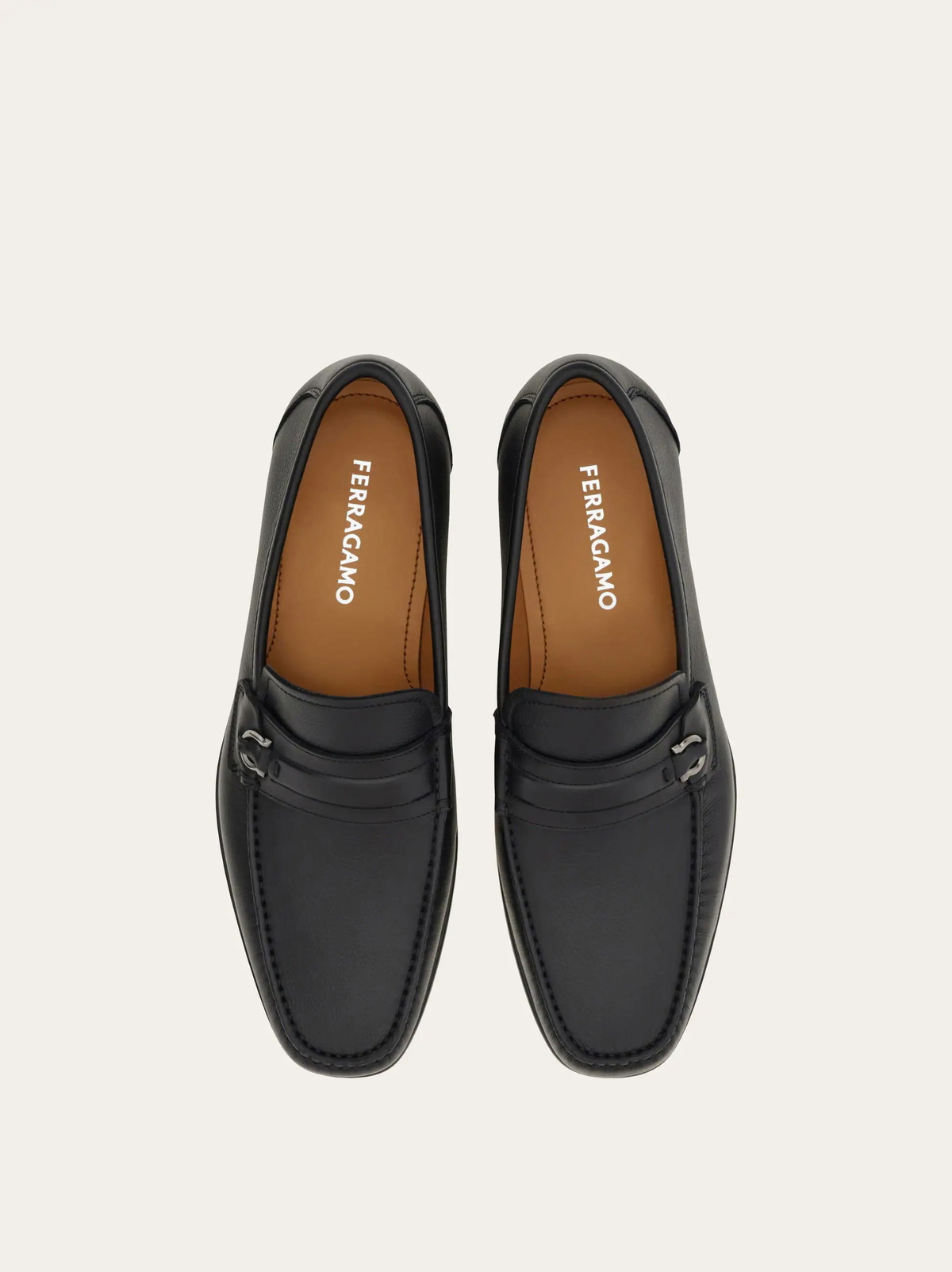 Ferragamo Mens Gancini loafer in Black