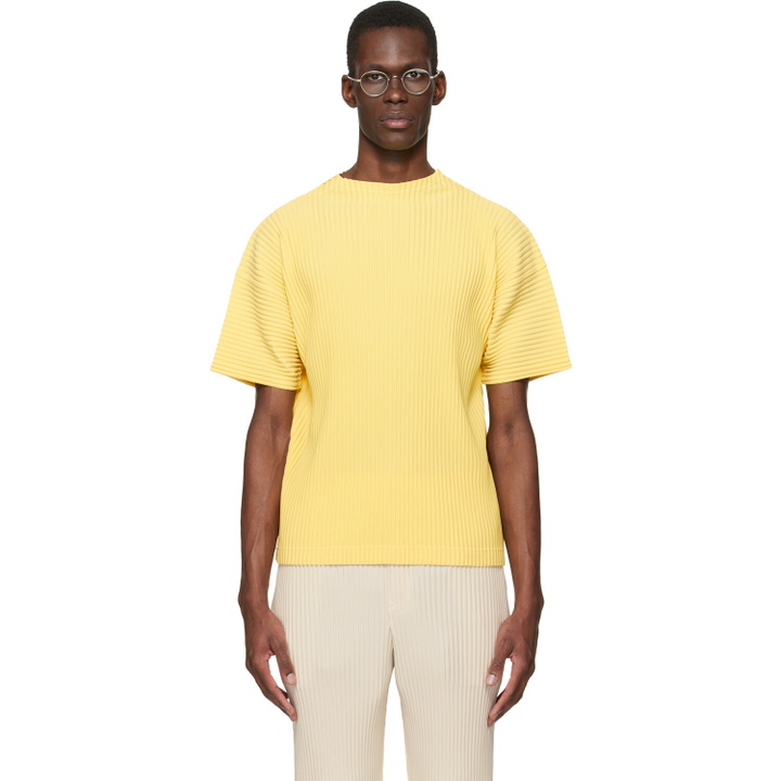 Photo: HOMME PLISSÉ ISSEY MIYAKE Yellow Monthly Colors March T-shirt