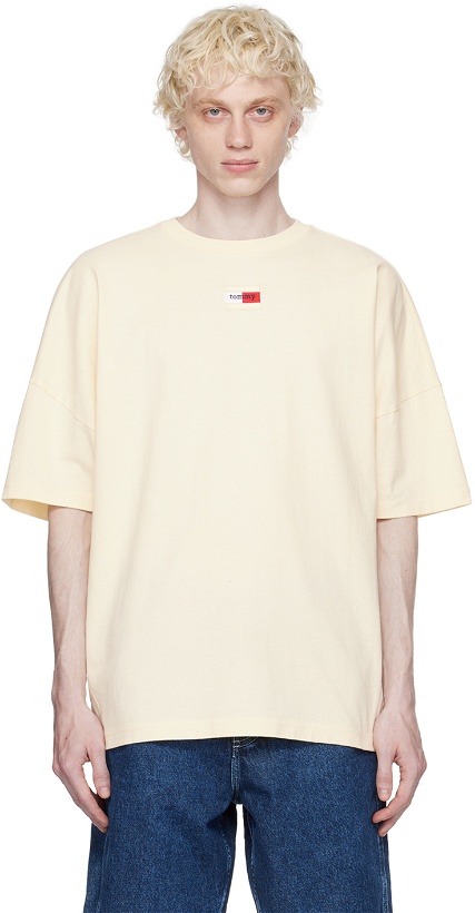Photo: Tommy Jeans Off-White Essential T-Shirt