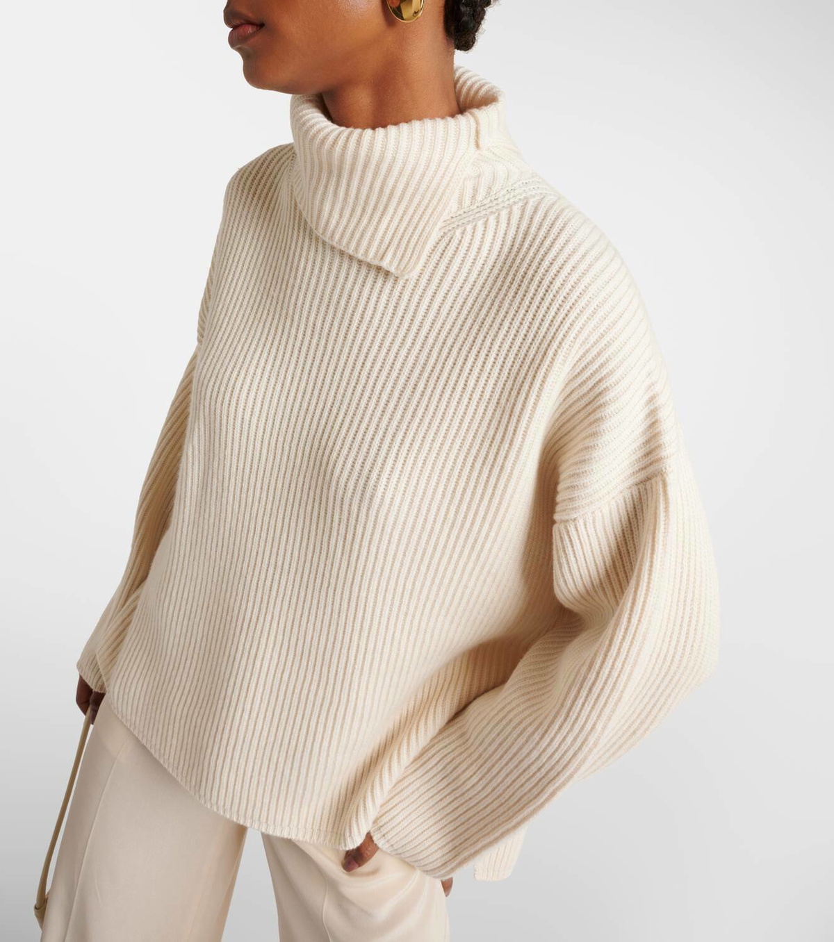 Cashmere and Silk Turtleneck | Cream main image 1