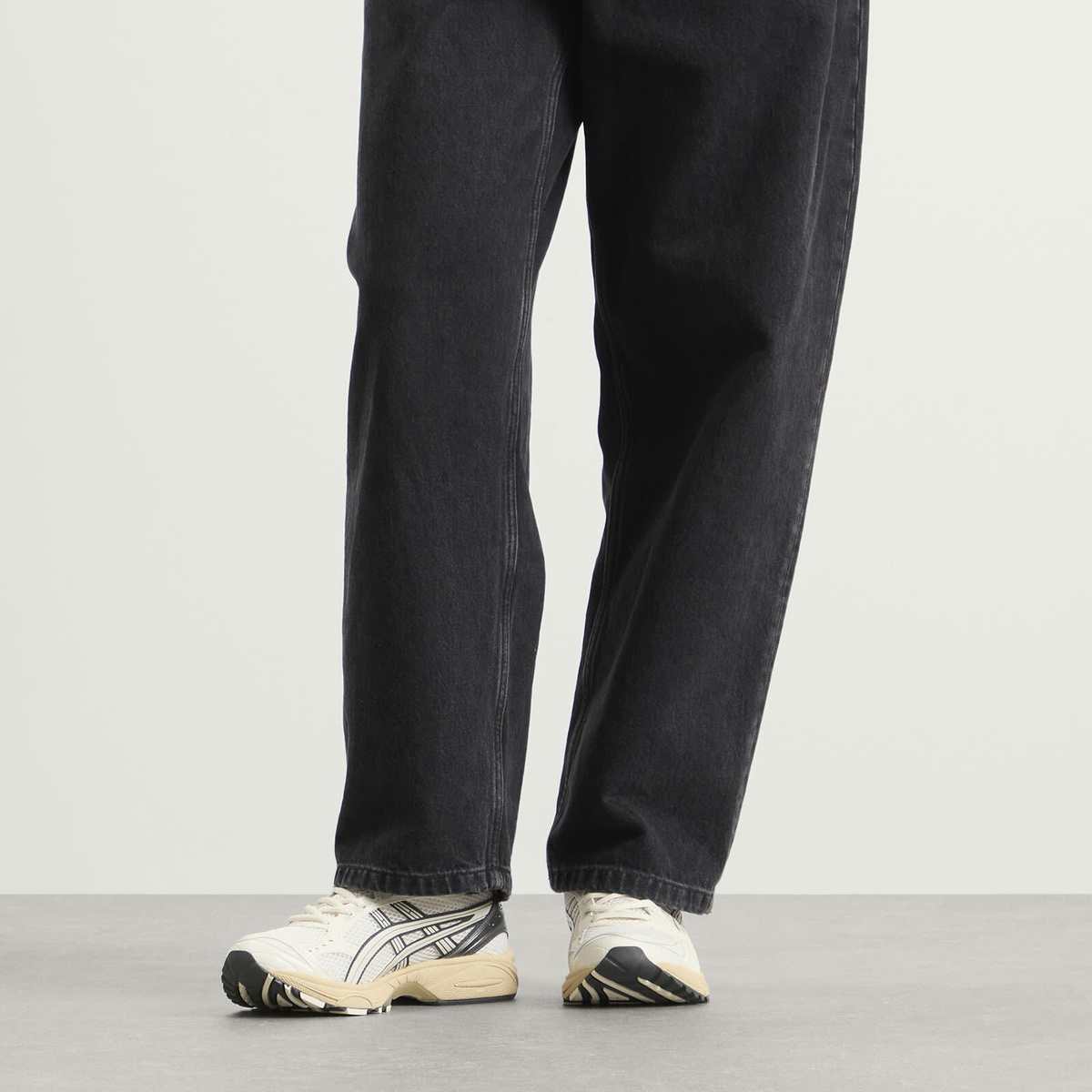 Asics Gel-Kayano 14 Sneakers in Cream/Obsidian Grey