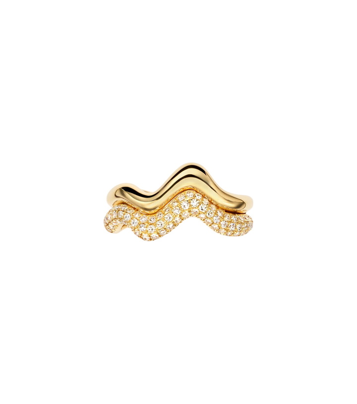 Photo: Shay Jewelry 18kt gold (750/1000) ear cuff with diamonds