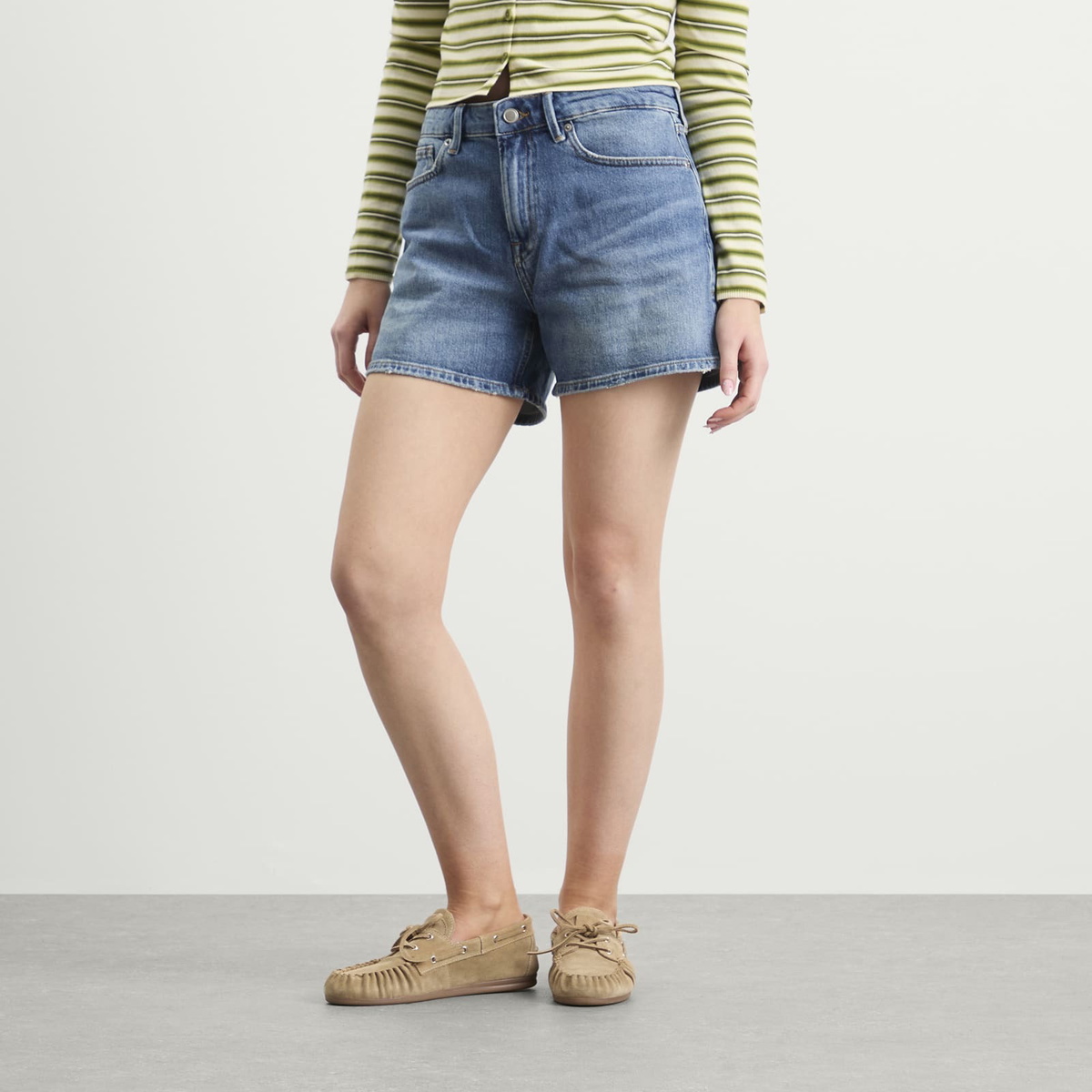 Good American Women's Good Everyday Shorts in Indigo