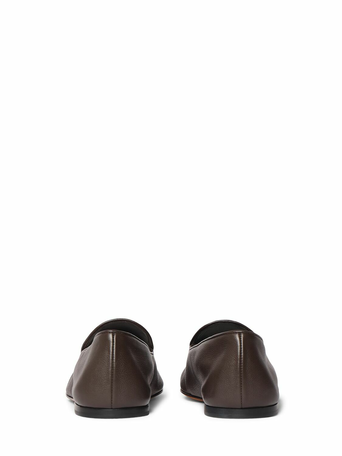 【送料&関税込】The Row Awar Flat Loafers Awar leather loafers in brown - The Row | Mytheresa