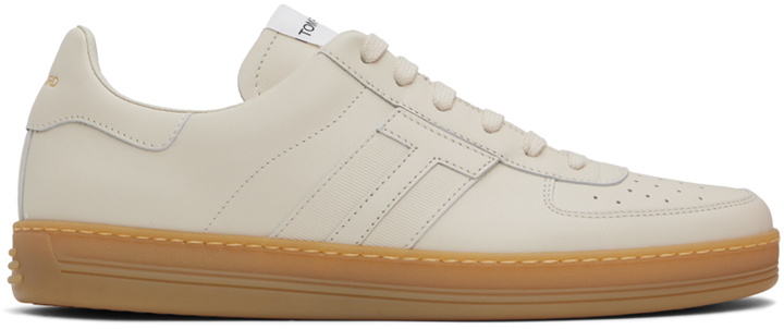 Photo: TOM FORD Beige Smoothe Leather Radcliffe Sneakers
