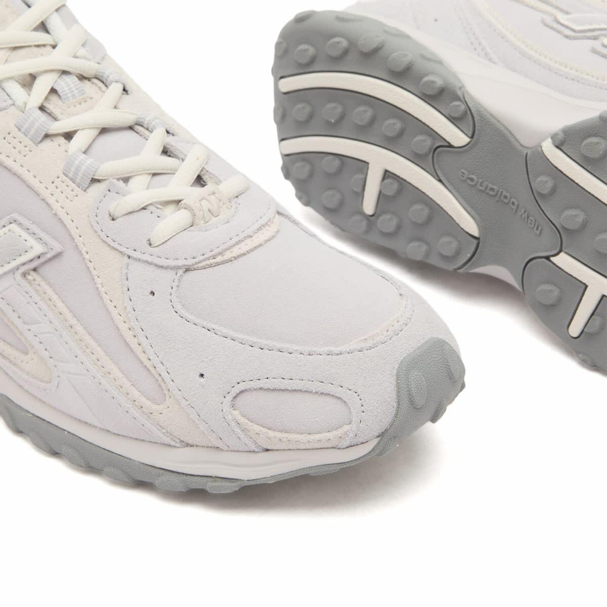 New Balance 204L Sneaker in Moonbeam