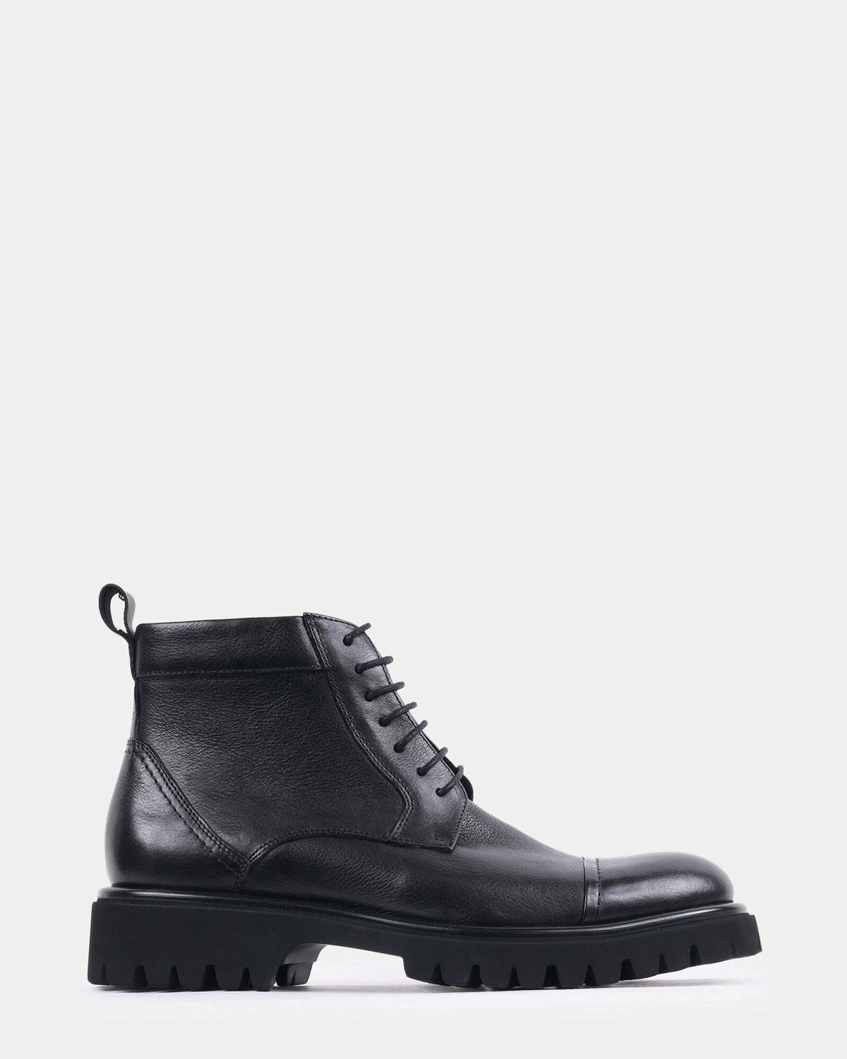 Steve Madden Gavvinn Boots in Black