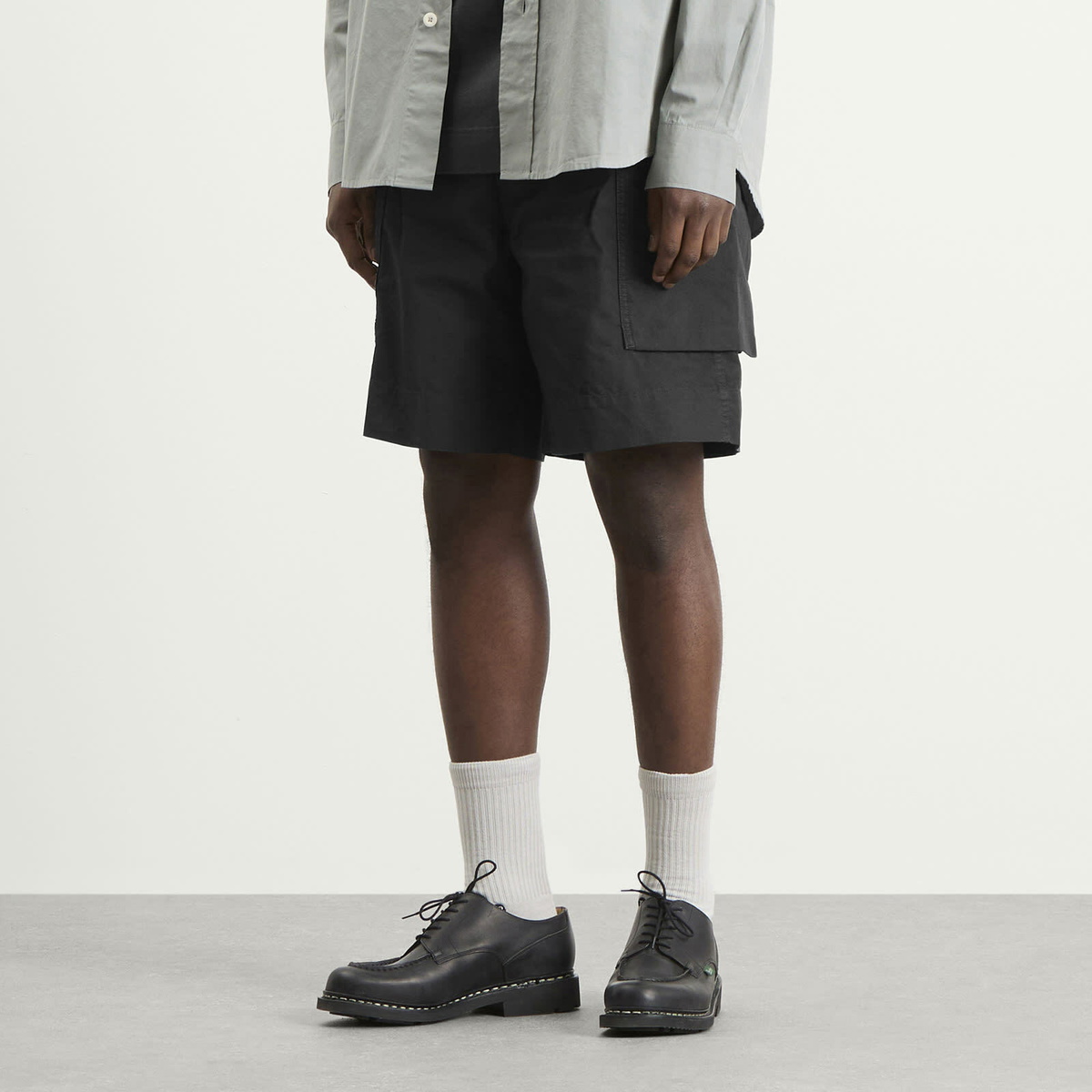 MHL by Margaret Howell Men's Cargo Pocket Shorts in Black