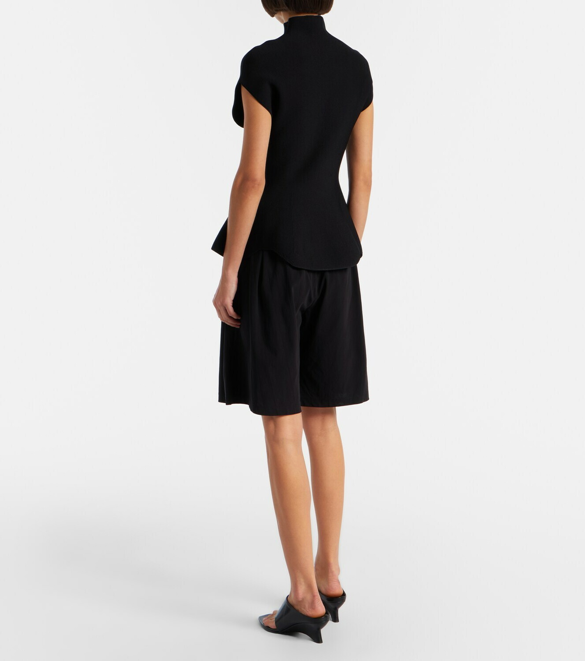Khaite Poppy cotton shorts