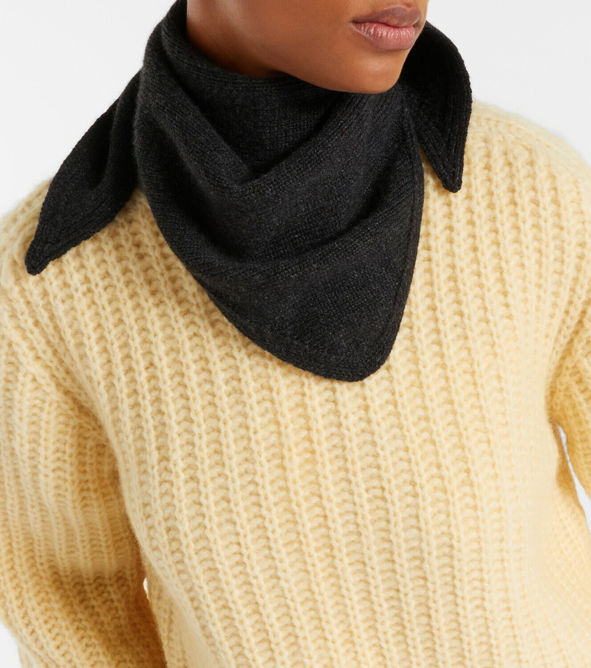 The Row Mentas cashmere scarf