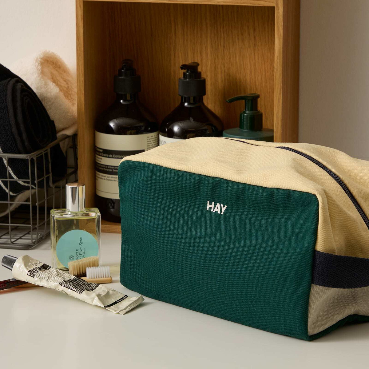 HAY Multi Wash Bag in Dark Green Multi 
