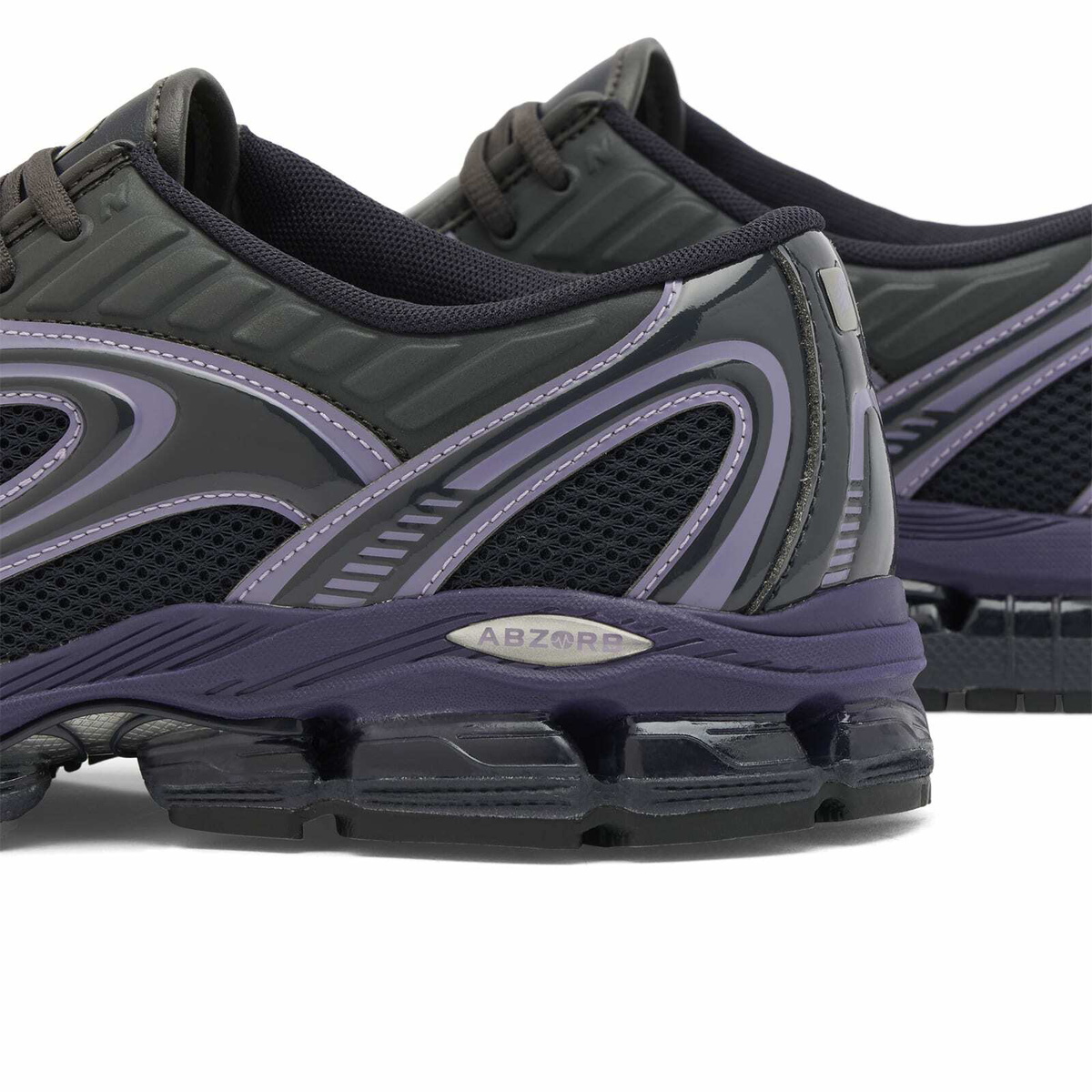 New Balance 1890A Sneaker in Dark Night/Candied Violet