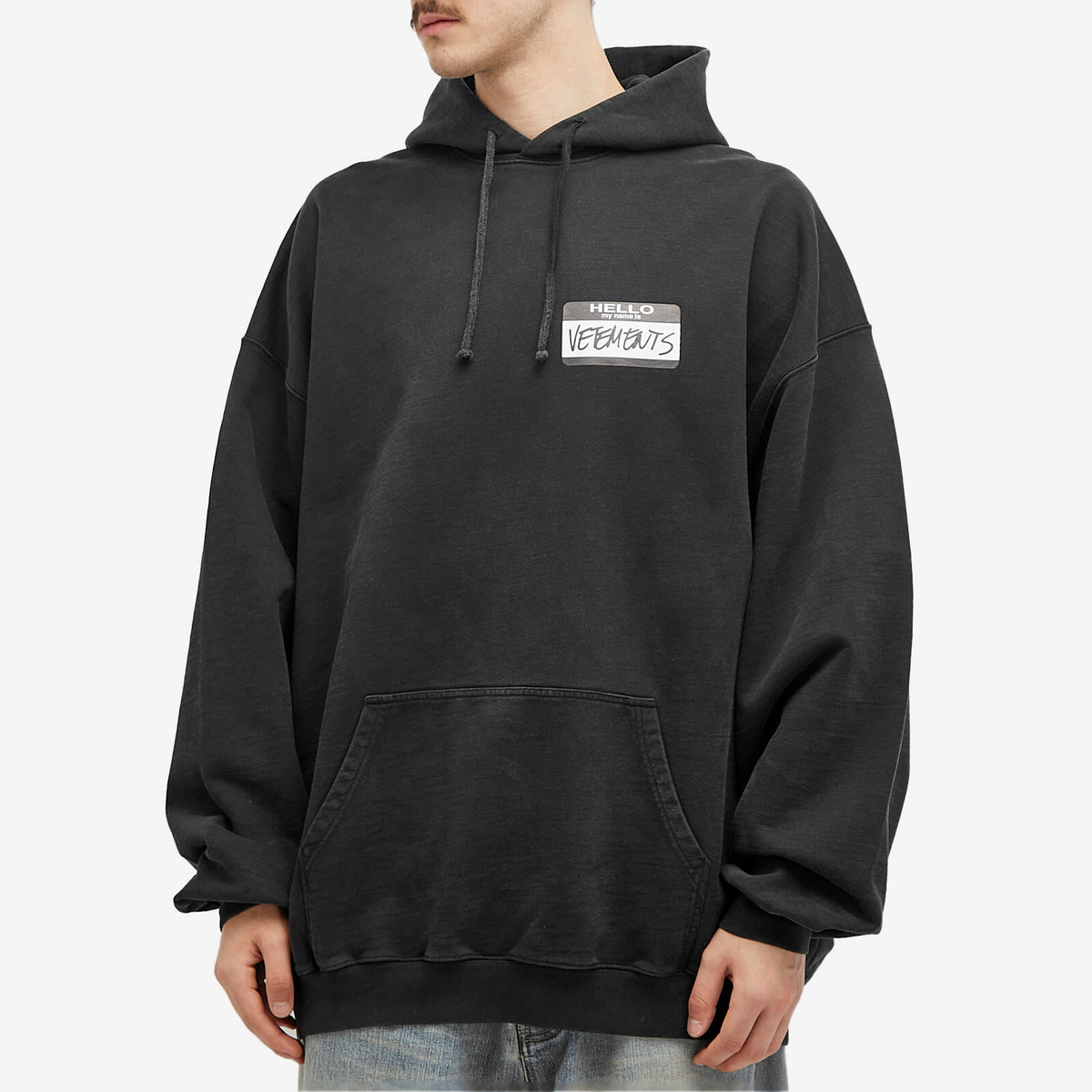 VETEMENTS Men's Hello My Name Is Hoodie in Black Vetements