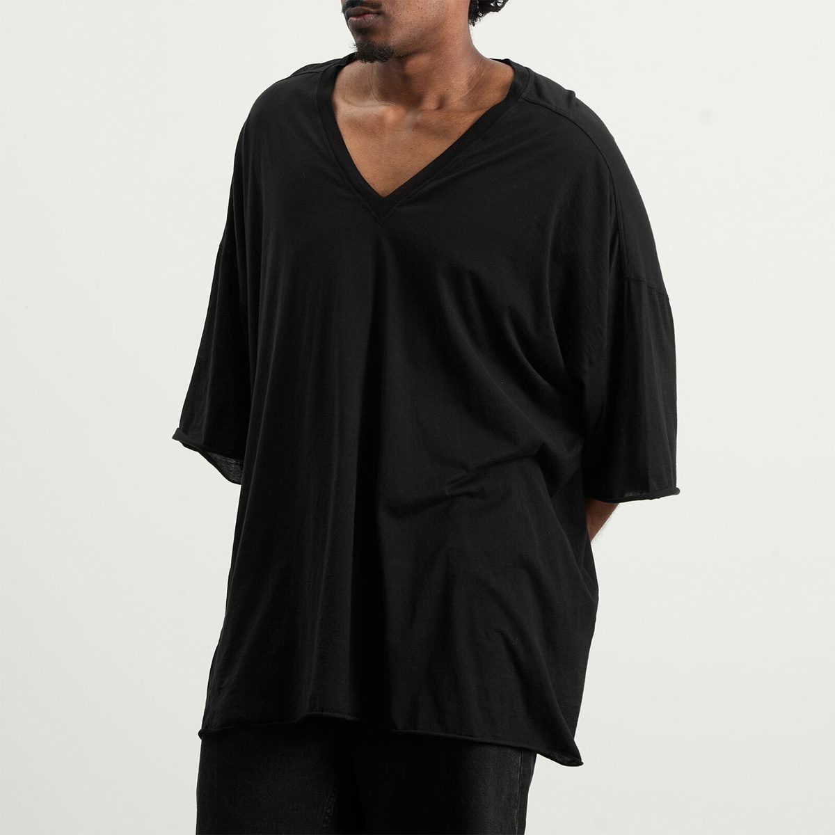 Rick Owens Men's V Neck Tommy T-Shirt in Black 