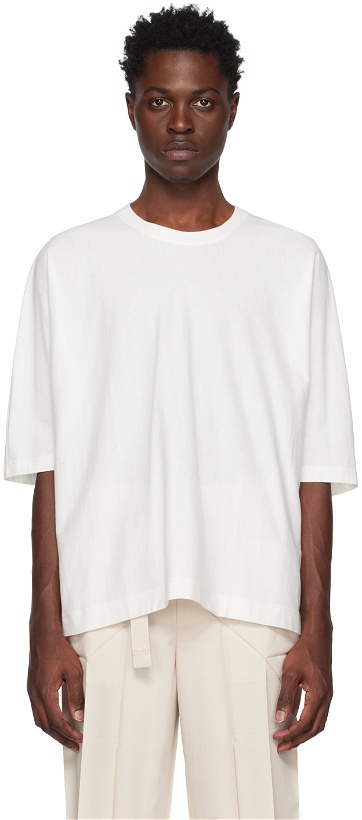 Photo: HOMME PLISSÉ ISSEY MIYAKE White Release-T T-Shirt
