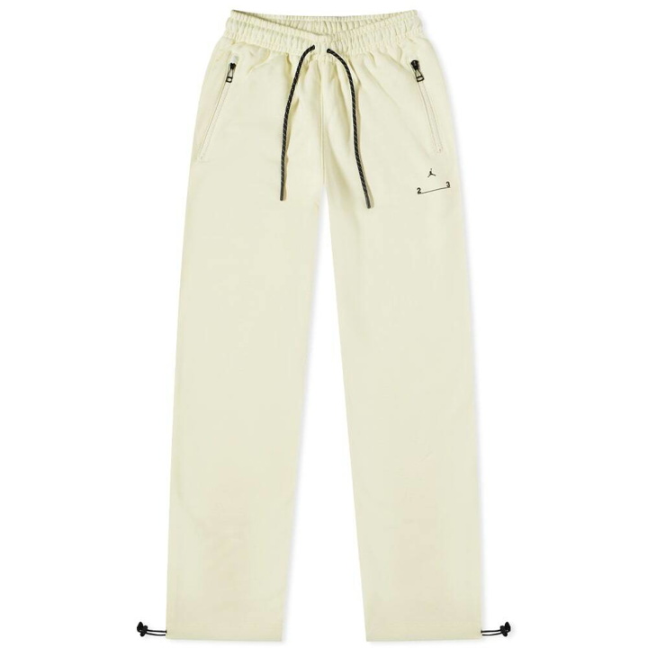 Photo: Air Jordan Men's 23 Engineered Fleece Pant in Coconut Milk/Black