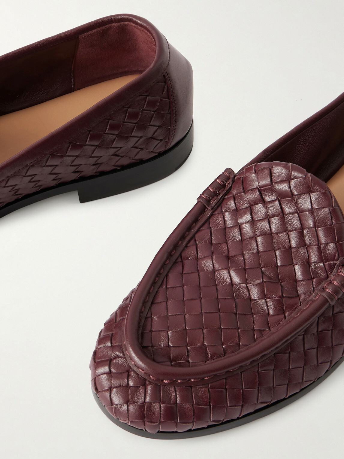 Bottega Veneta - Intrecciato Leather Loafers - Burgundy Bottega Veneta Bottega Veneta - Intrecciato Leather Loafers - Burgundy Bottega Veneta
