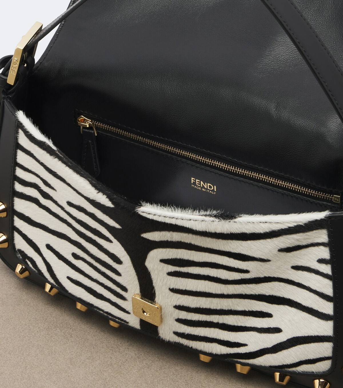 Fendi Baguette® 26424 calf hair shoulder bag