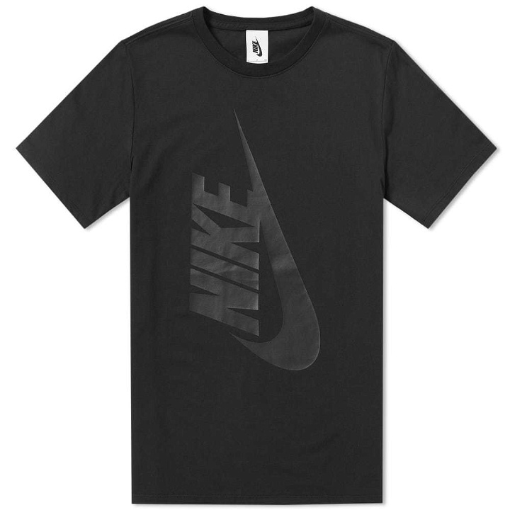 Photo: NikeLab Essentials GX Tee Black