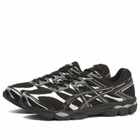 Asics Gel-Cumulus 16 Sneakers in Black/Black