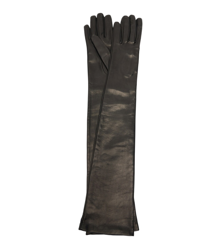 Photo: Nour Hammour Leather gloves
