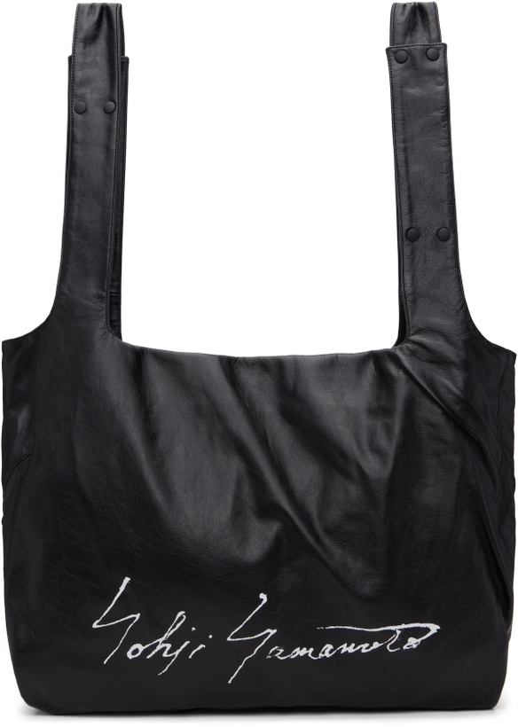 Photo: YOHJI YAMAMOTO Black Infinite Signature Tote