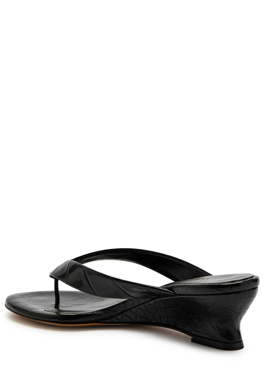 LE Monde Beryl 50 Crocodile-effect Leather Thong Wedge Sandals Black