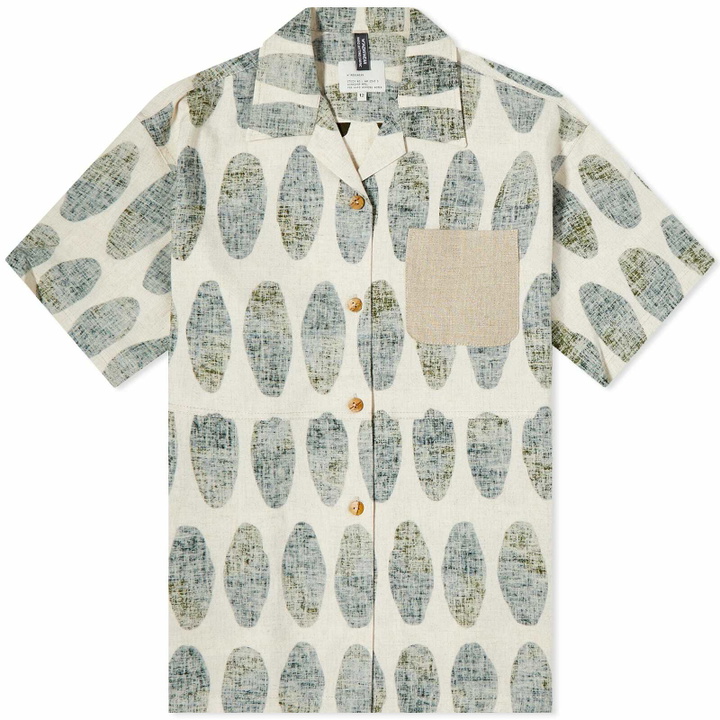 Photo: W'menswear Women's Unisex Rec Shirt in Beige/Green
