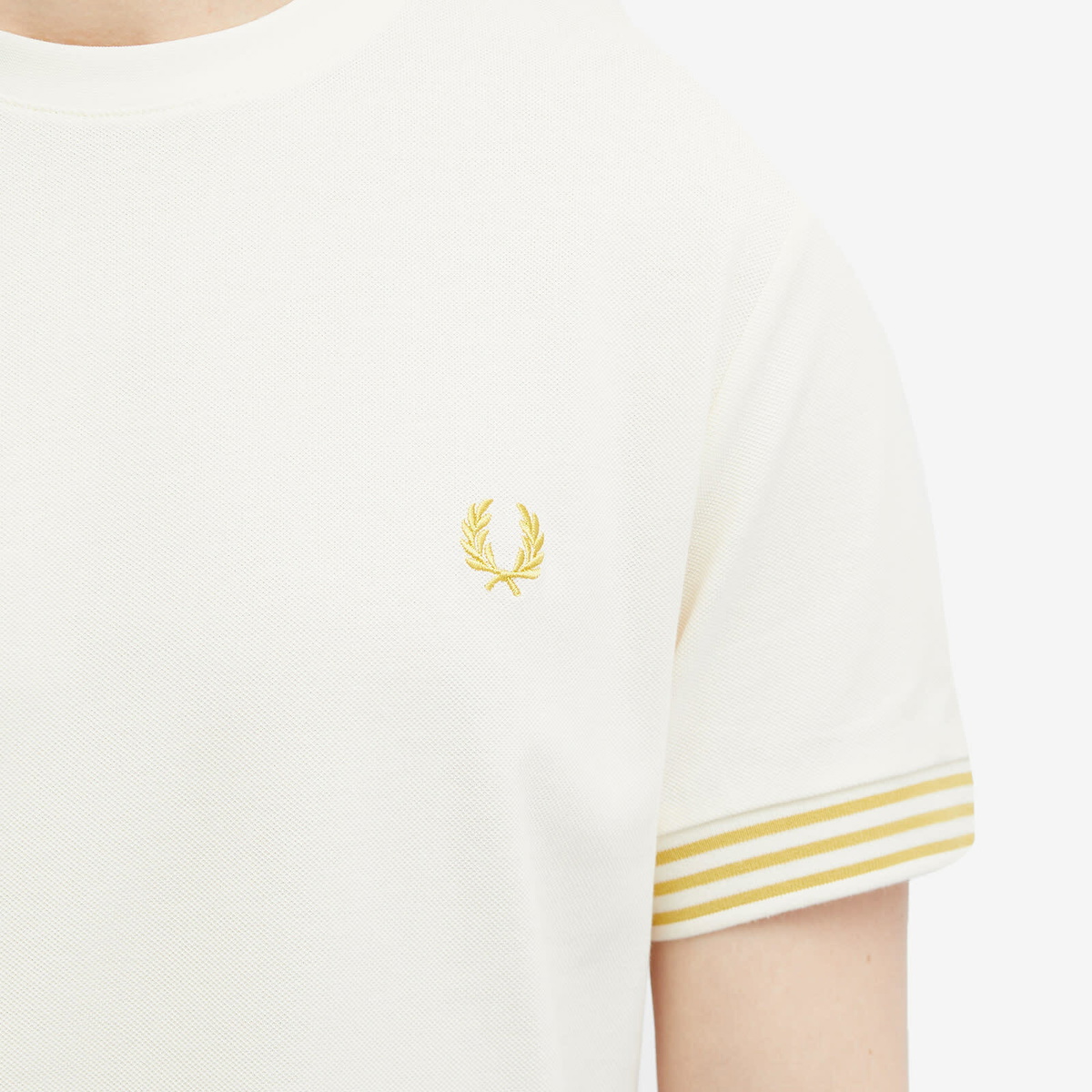 Fred Perry Men's Striped Cuff T-Shirt in Ecru/Honeycomb Fred