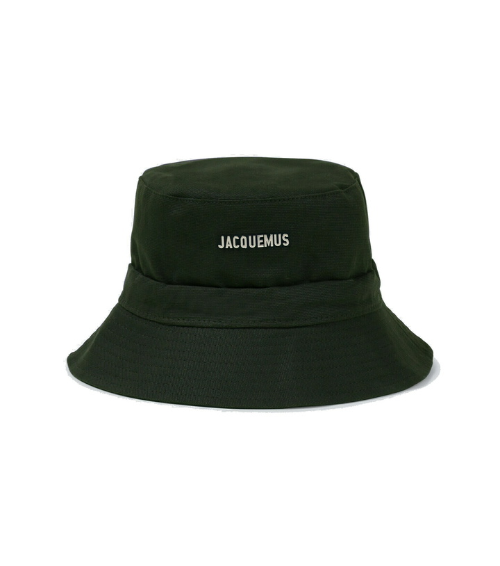 Photo: Jacquemus - Le Bob Gadjo cotton bucket hat