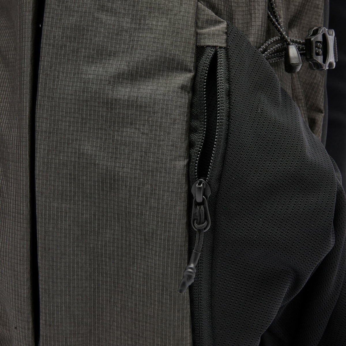 SEALSON SC18 Dayhike Backpack in Gravel 