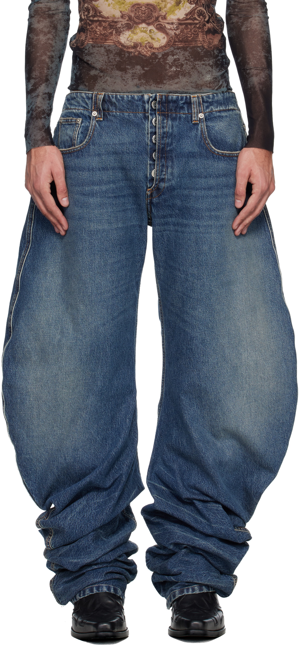 blue-oversize-fit-jeans.jpg