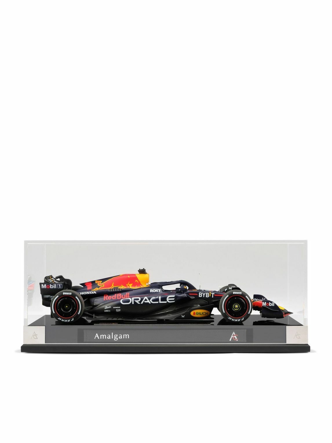 Photo: Amalgam Collection - Oracle Red Bull Racing RB19 Verstappen 1:18 Model Car